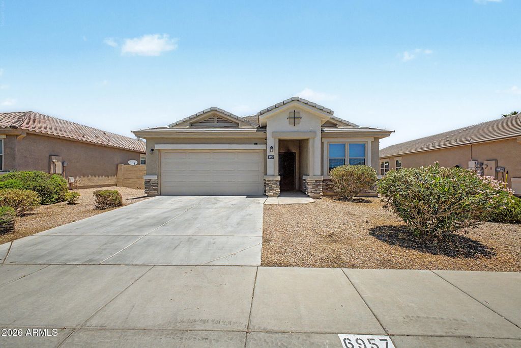 6957 S BLUE HILLS Drive, Buckeye, AZ 85326