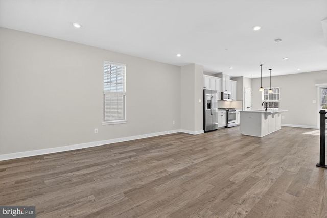 19753 GREEN VILLAGE DR, Montgomery Village, MD 20886