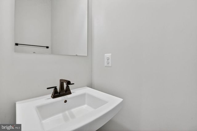 19753 GREEN VILLAGE DR, Montgomery Village, MD 20886