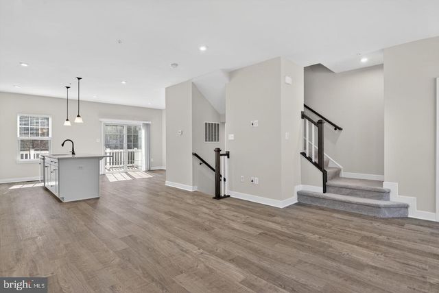 19753 GREEN VILLAGE DR, Montgomery Village, MD 20886