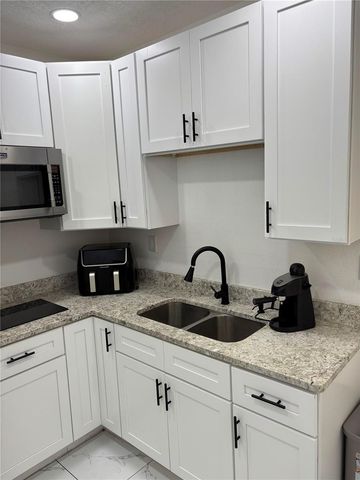 2522 KRUEGER LANE, Tampa, FL 33618