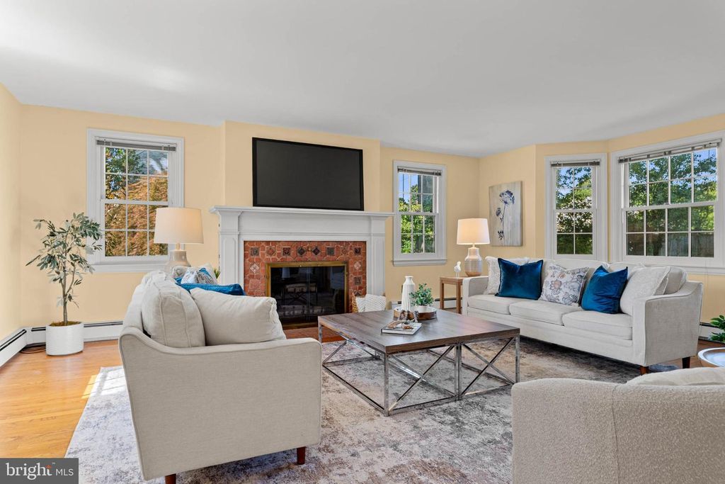 13 GREEN VALLEY RD, WALLINGFORD, PA 19086 — photo 3