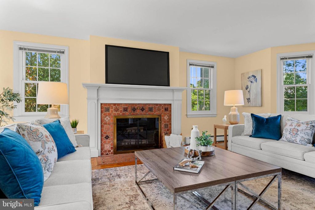 13 GREEN VALLEY RD, WALLINGFORD, PA 19086 — photo 4