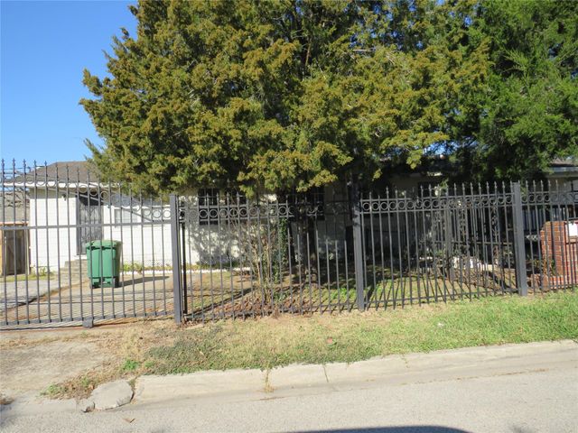 8319 Garland Street, Houston, TX 77017