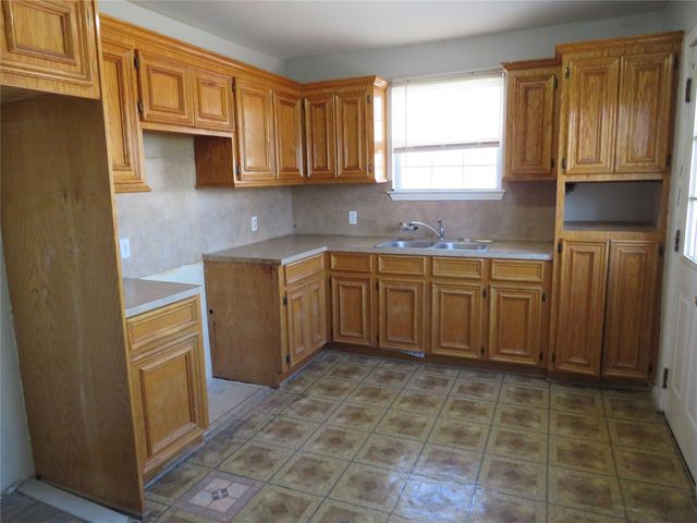 8319 Garland Street, Houston, TX 77017