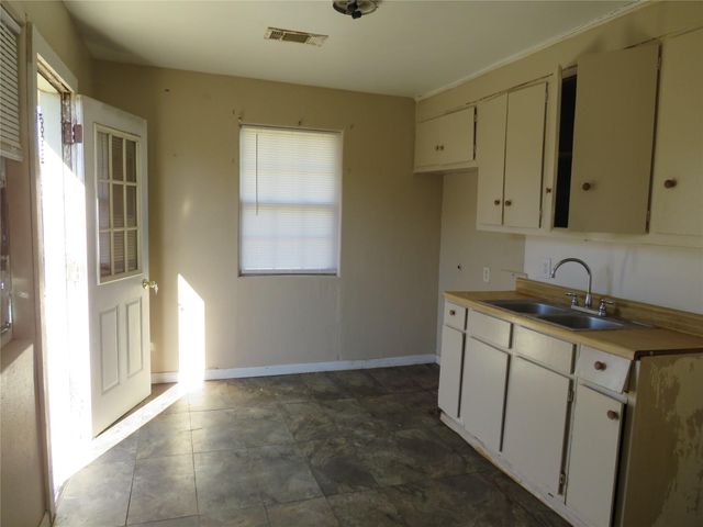 8319 Garland Street, Houston, TX 77017