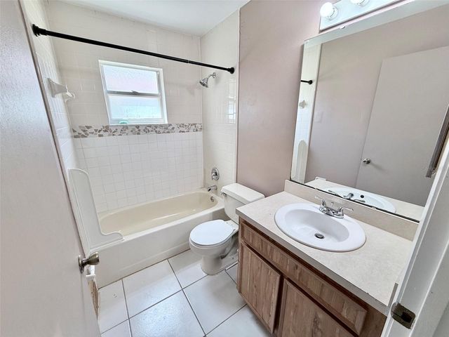 14050 ITHACA WAY, Orlando, FL 32826