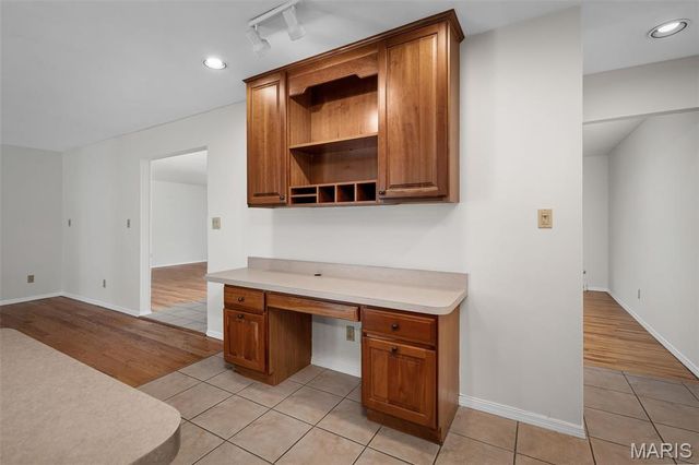 4765 Stanhope Drive, St Louis, MO 63128