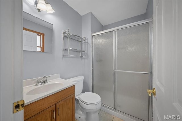 4765 Stanhope Drive, St Louis, MO 63128