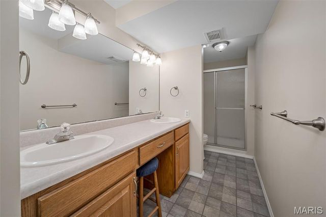 4765 Stanhope Drive, St Louis, MO 63128