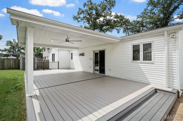 4765 Stanhope Drive, St Louis, MO 63128