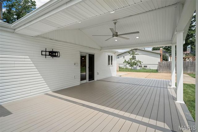 4765 Stanhope Drive, St Louis, MO 63128