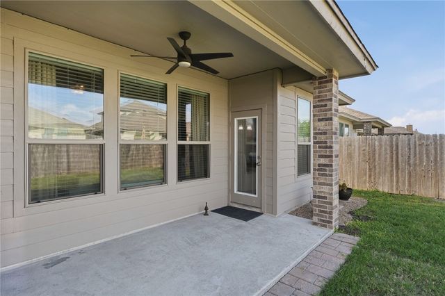 1026 Pasadena St, Portland, TX 78374