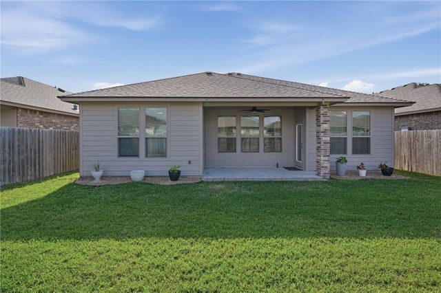1026 Pasadena St, Portland, TX 78374