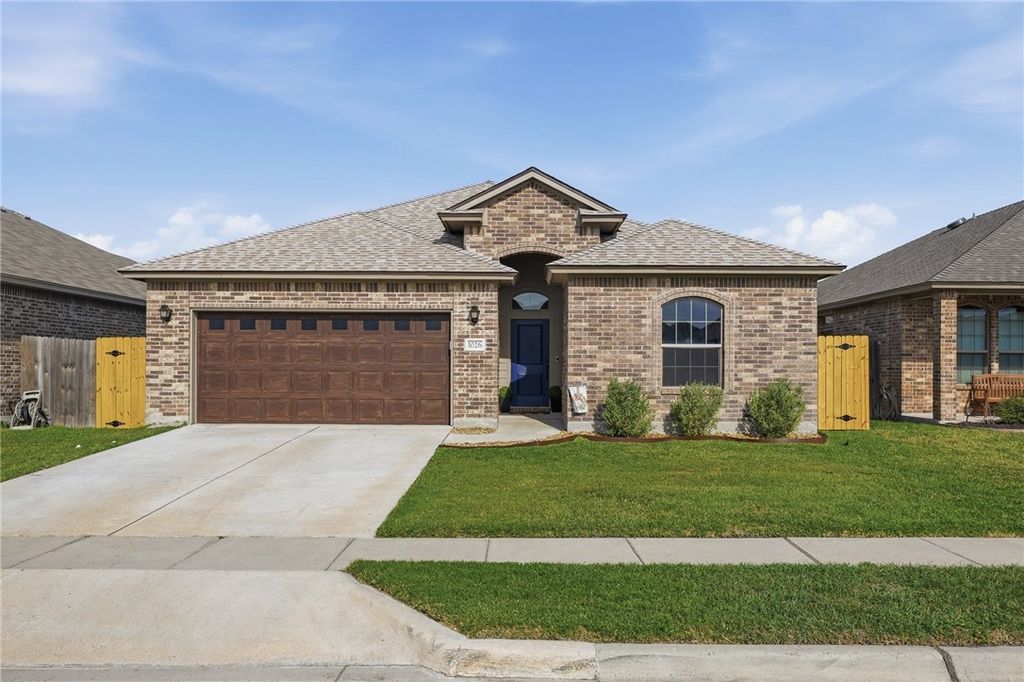 1026 Pasadena St, Portland, TX 78374