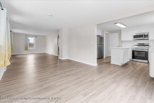 314 N Logan Street, Dewitt, MI 48820