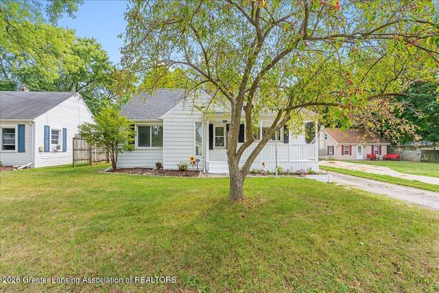 314 N Logan Street, Dewitt, MI 48820