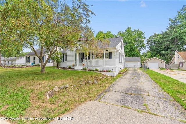 314 N Logan Street, Dewitt, MI 48820