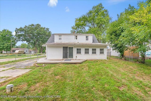 314 N Logan Street, Dewitt, MI 48820