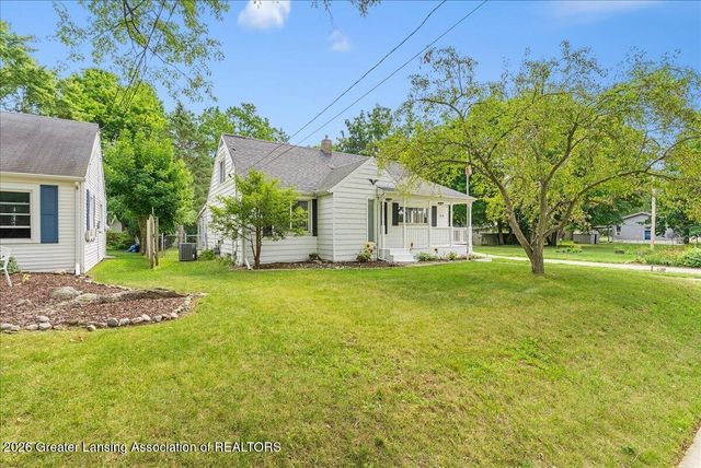 314 N Logan Street, Dewitt, MI 48820