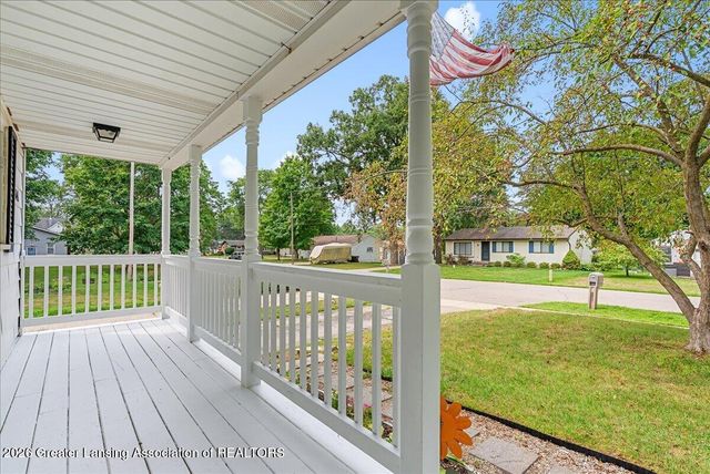 314 N Logan Street, Dewitt, MI 48820