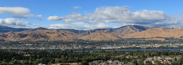 624 Daniels Drive NE, East Wenatchee, WA 98802