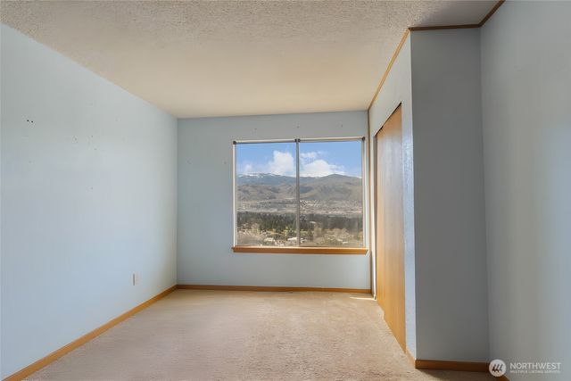 624 Daniels Drive NE, East Wenatchee, WA 98802