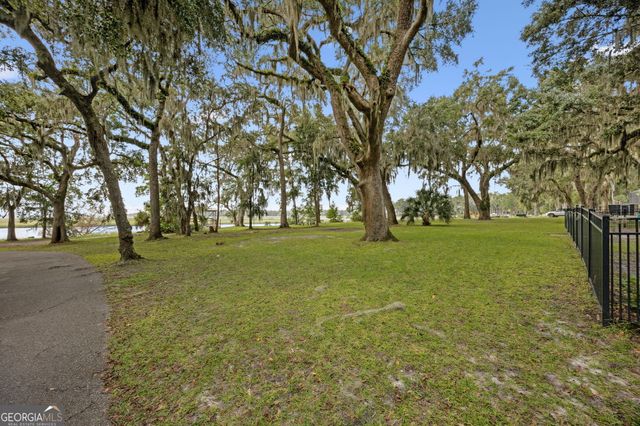 628 London Hill Road W, Woodbine, GA 31569