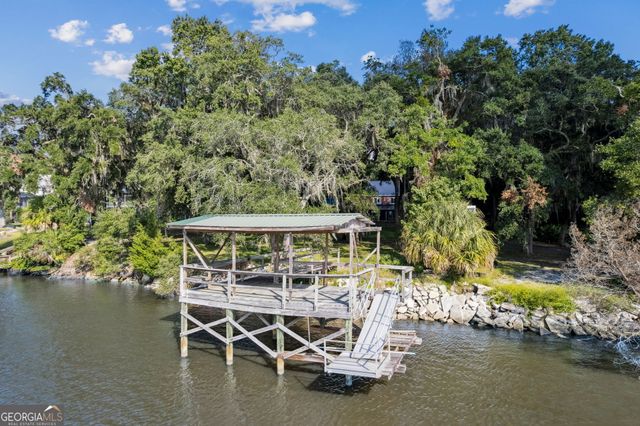 628 London Hill Road W, Woodbine, GA 31569