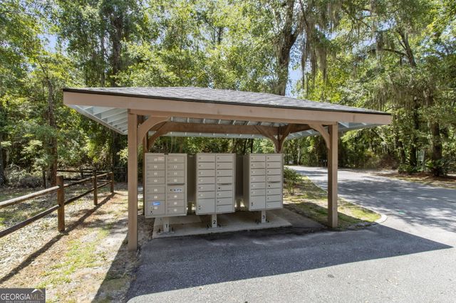 628 London Hill Road W, Woodbine, GA 31569