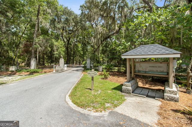 628 London Hill Road W, Woodbine, GA 31569