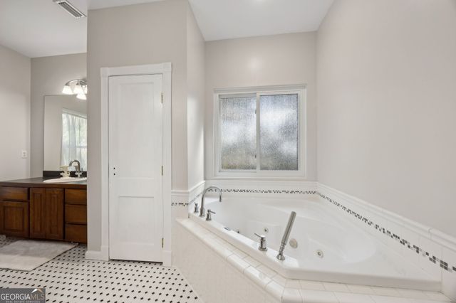 628 London Hill Road W, Woodbine, GA 31569