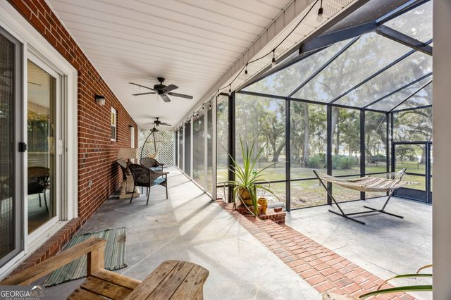 628 London Hill Road W, Woodbine, GA 31569