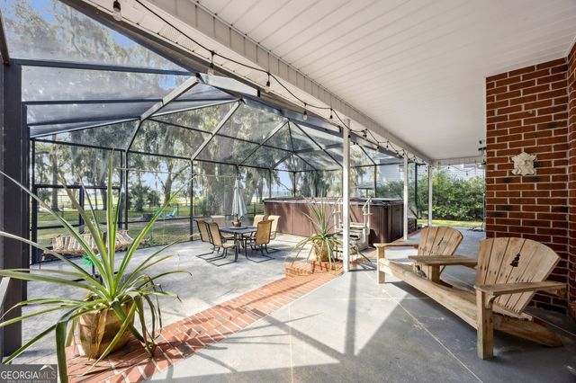 628 London Hill Road W, Woodbine, GA 31569