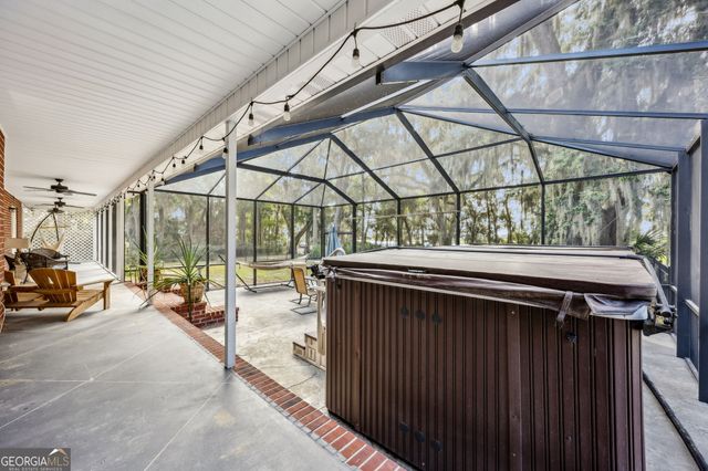 628 London Hill Road W, Woodbine, GA 31569