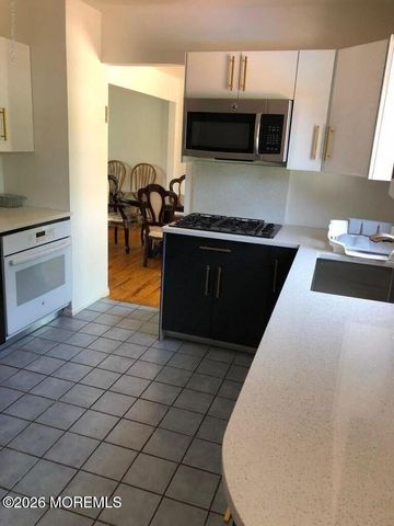 505 W Lincoln Avenue, Oakhurst, NJ 07755