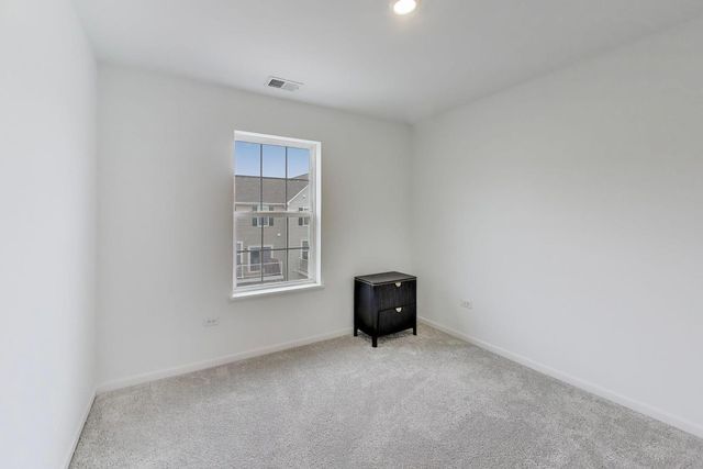 1406 Neubauer Circle 1904, Lindenhurst, IL 60046