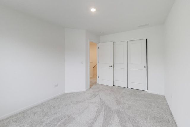 1406 Neubauer Circle 1904, Lindenhurst, IL 60046