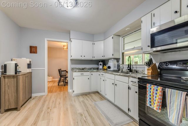 2435 Sharon Lane, Port Huron, MI 48060