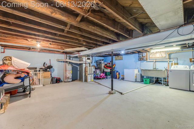 2435 Sharon Lane, Port Huron, MI 48060
