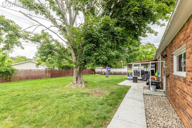 2435 Sharon Lane, Port Huron, MI 48060