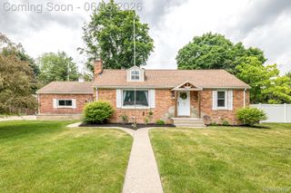 2435 Sharon Lane, Port Huron, MI 48060