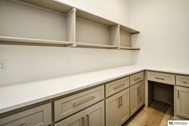 15705 Kansas Avenue, Omaha, NE 68116