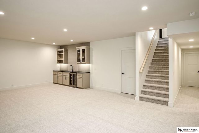 15705 Kansas Avenue, Omaha, NE 68116