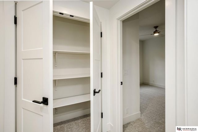 15705 Kansas Avenue, Omaha, NE 68116