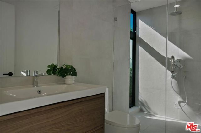 4939 Petit Avenue, Encino (los Angeles), CA 91436