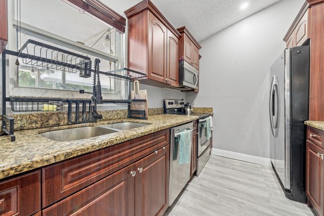 13254 79th Court N, West Palm Beach, FL 33412