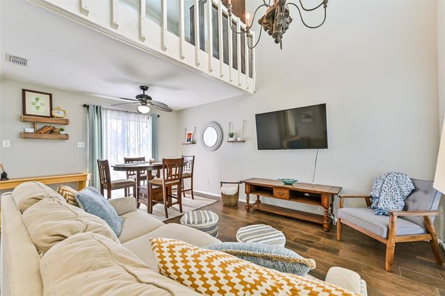 908 Calico Jack Cove, Galveston, TX 77554