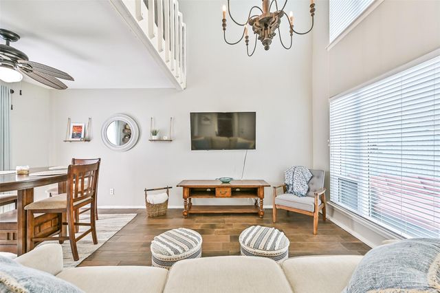 908 Calico Jack Cove, Galveston, TX 77554