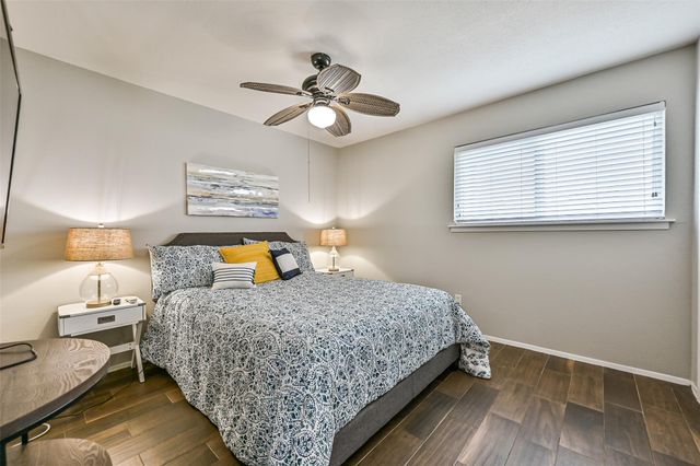 908 Calico Jack Cove, Galveston, TX 77554